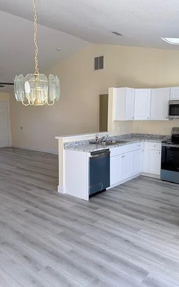 4262 SW Jared St — Photo 3