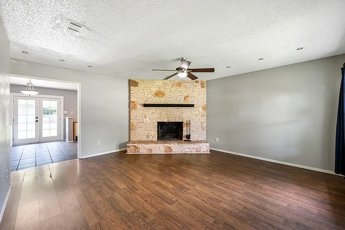 1153 Brookswood Ave — Photo 4