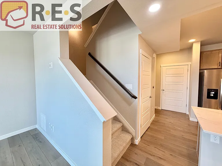 3659 Levy Park Dr — Photo 4