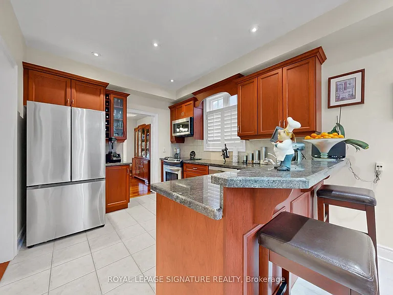 1590 Hallstone Rd — Photo 18