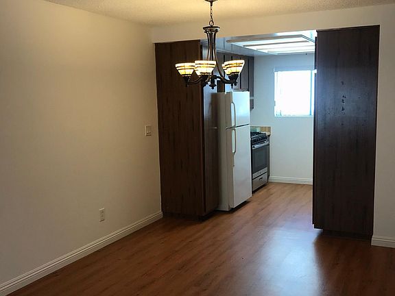 2nd image of 3650 Greenfield Ave APT 2