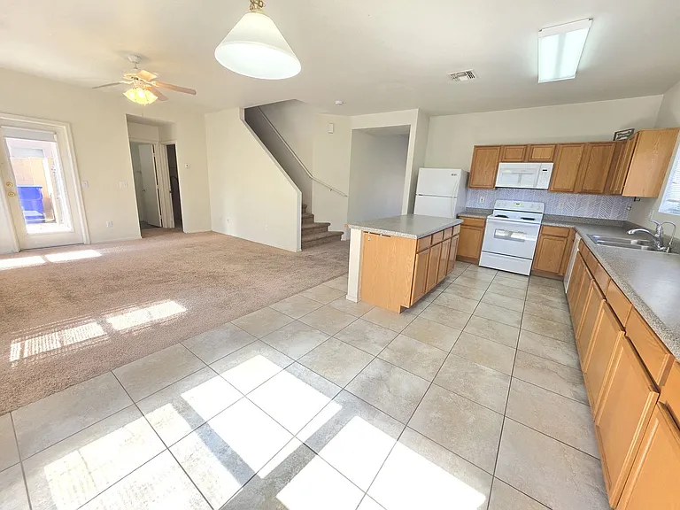 1137 S Fargo Ct — Photo 7