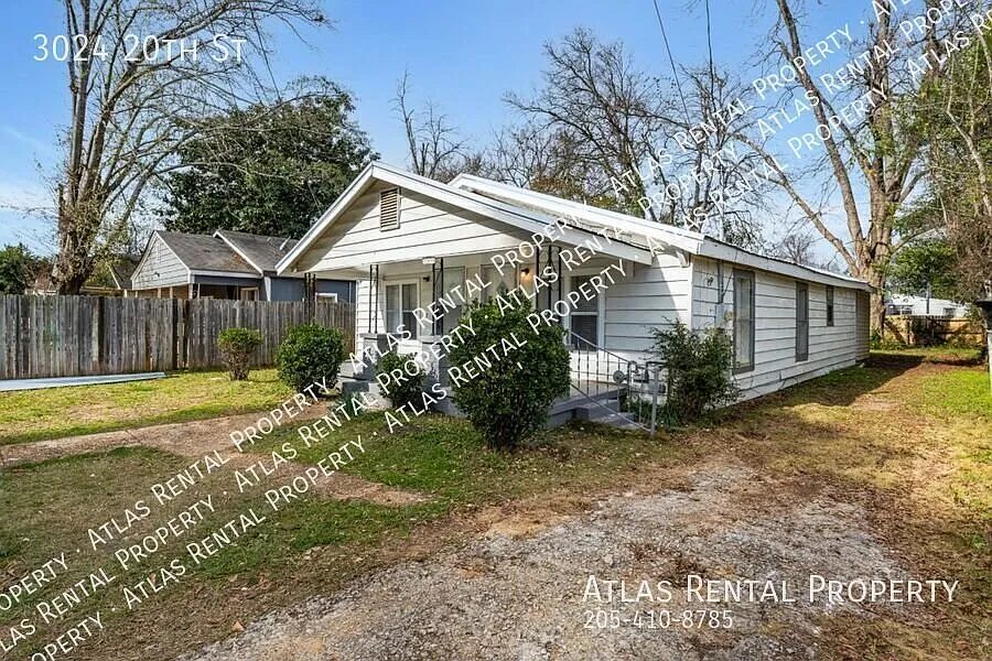 Now Accepting Section 8 Vouchers! Renovated 3BR/2BA Tuscaloosa Gem with Luxury Upgrades Schedule ... — Photo 2