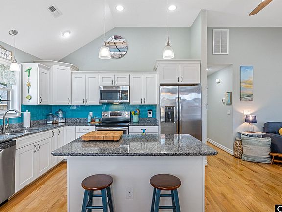 5th image of 2033 Yorktown St Lot 1342