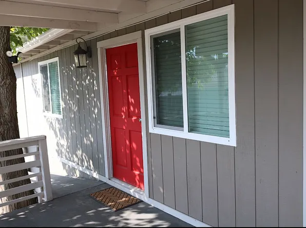 65 Live Oak Dr, Wofford Heights, CA 93285