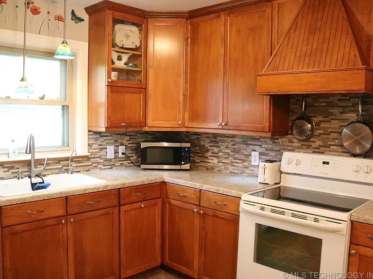 9139 E Marshall Pl — Photo 3