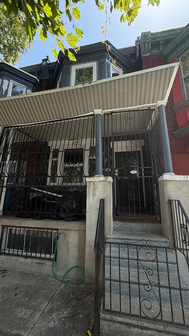 4303 N Franklin St — Photo 1