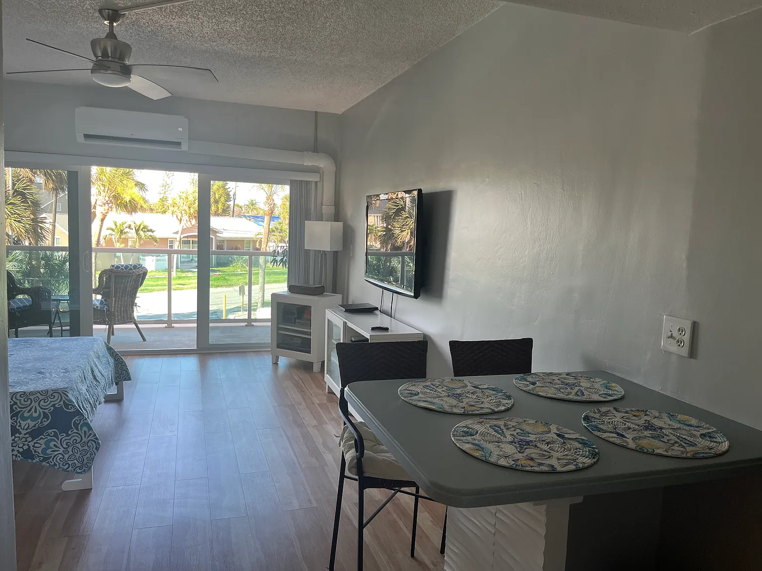 Studio, 475 sqft, $2,500 — Photo 2