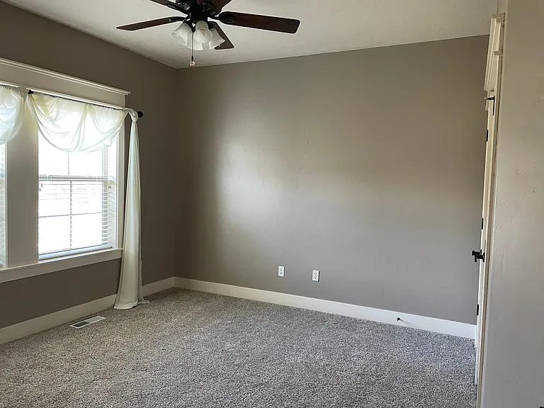 644 N Senora Way — Photo 14
