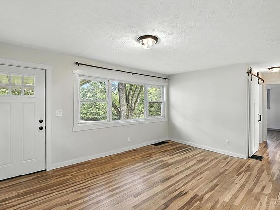 3rd image of 6040 Parrakeet Dr