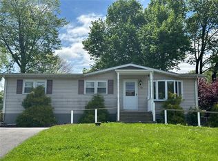 61 Overlook Dr, Newburgh, NY 12550