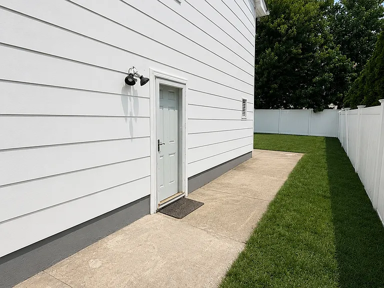 272 Davenport St #1 — Photo 10