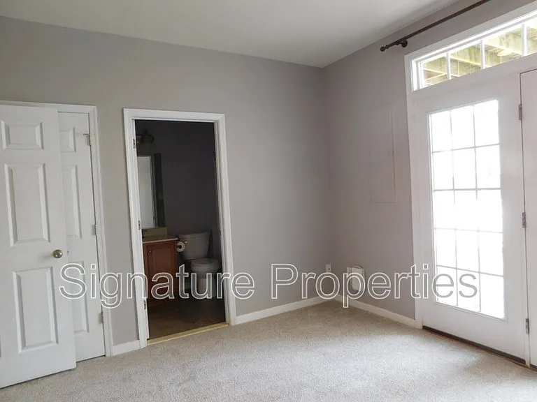 8197 Belton Cir — Photo 14