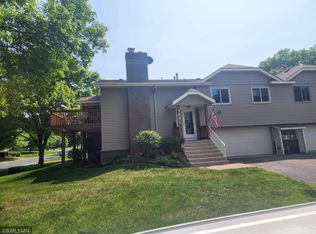 7001 Polaris Ln N, Maple Grove, MN 55311