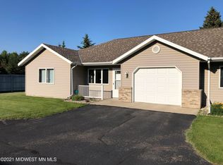 713 Pinewood Ln UNIT 1, Perham, MN 56573