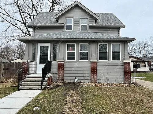 21821 Elizabeth St Photo 1