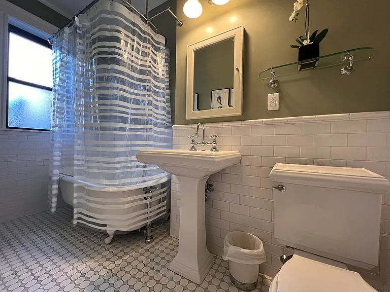 52 Charlesgate E #174 — Photo 8