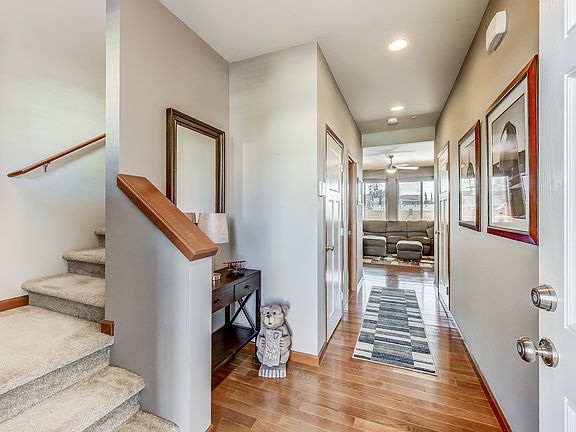 Spacious Entry 