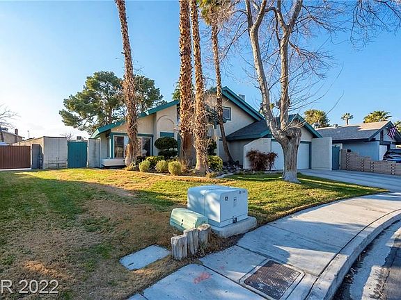 3rd image of 4469 Tennyson Dr