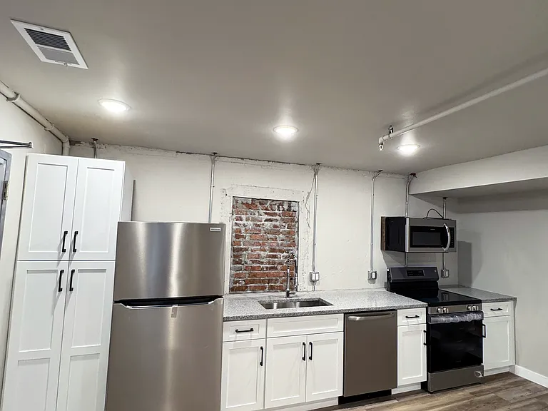 1018 Missouri Ave #1 — Photo 7