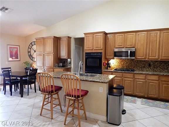 3rd image of 4911 Wild Thyme Ave