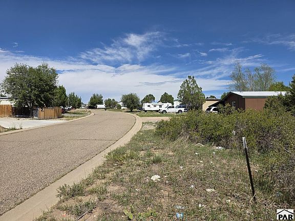 5th image of 131 Blue Spruce Dr