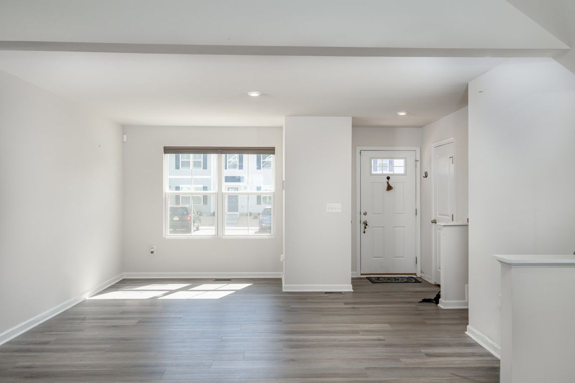 next background image