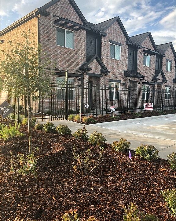1st image of 1451 Associates Ave #612