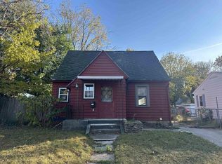 1546 Farwell St, Beloit, WI 53511