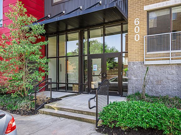 5th image of 600 Marshall St #326