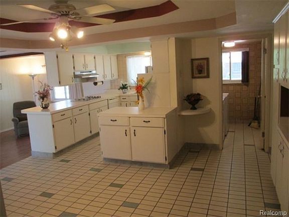 5th image of 2806 Teasdale Dr