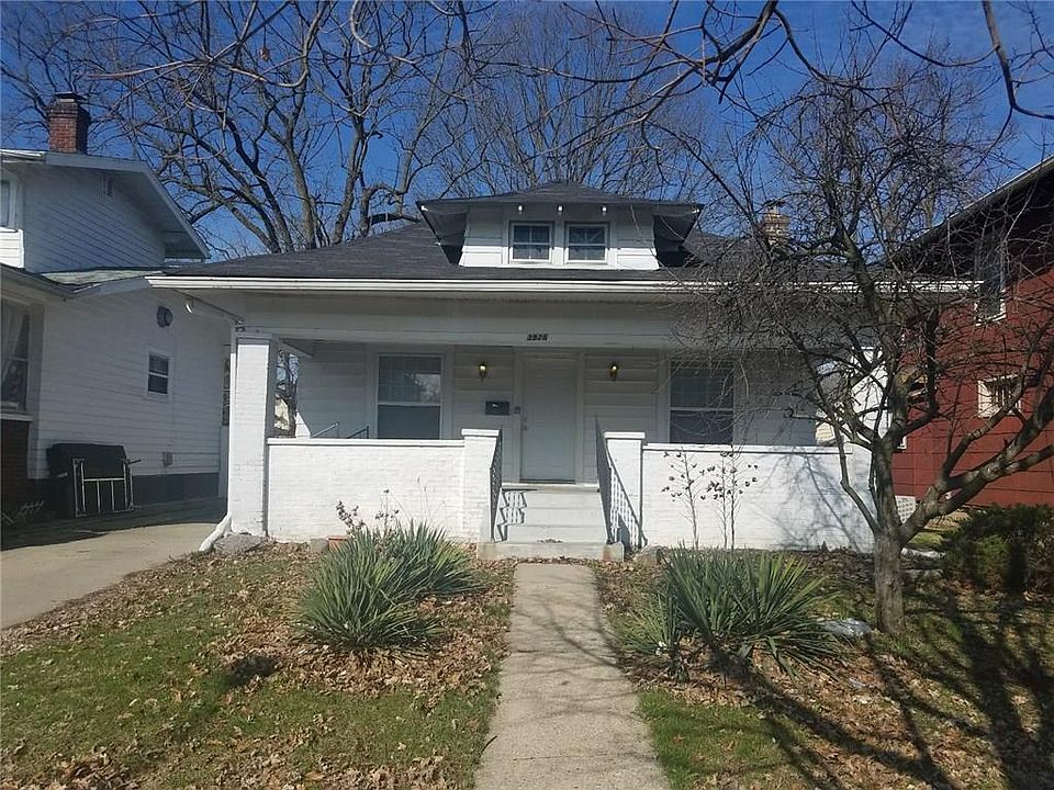 1st image of 3926 N Graceland Ave