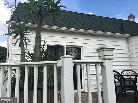 4th image of 4108 Woodland Ave