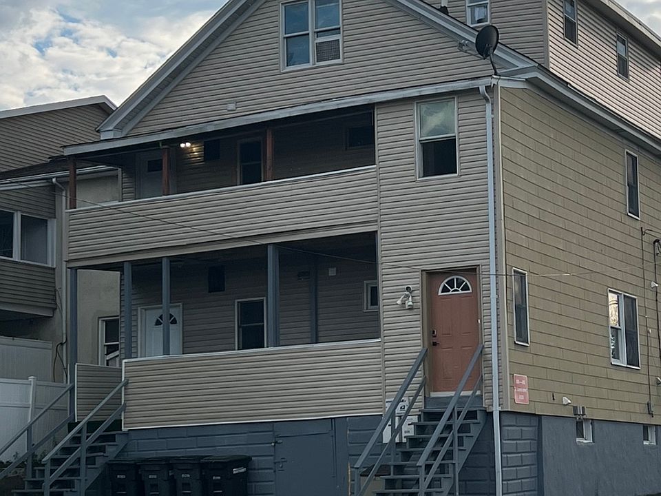 1st image of 888 N Laurel St #1