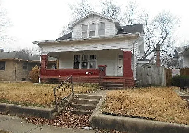 3 bed, 1.5 bath, 1630 sqft, $1,295 — Photo 1