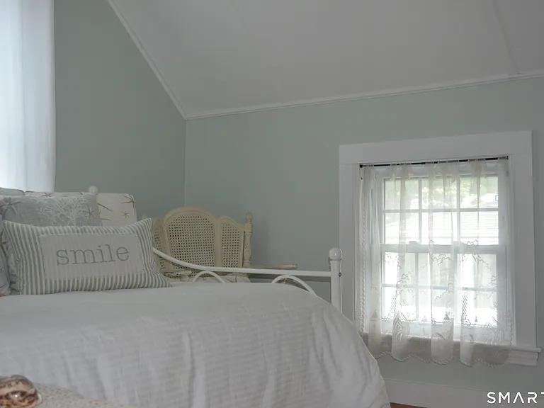 110 Columbus Ave E — Photo 17