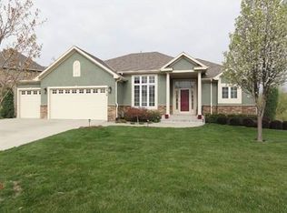 9916 Sunset Dr, Lenexa, KS 66220