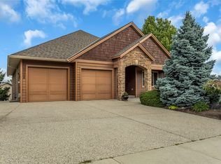 1108 Arbor View Dr, Kelowna, BC V1W4X1