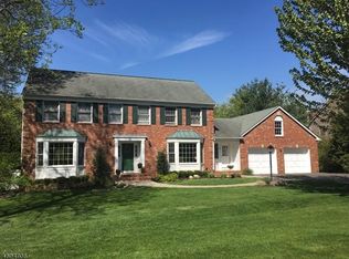 15 Devonshire Ln, Mendham, NJ 07945