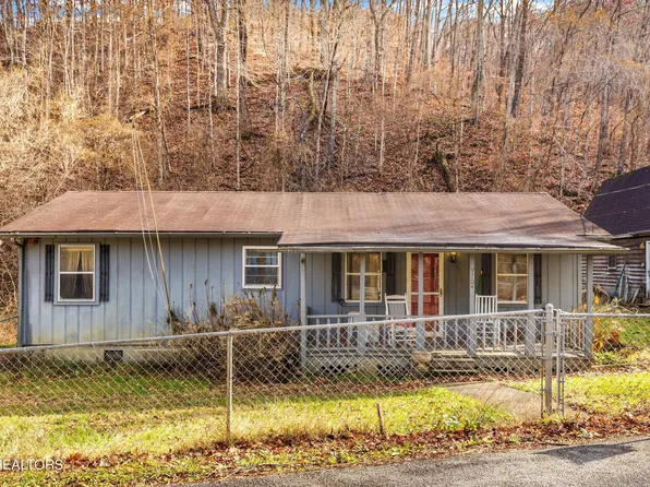 9704 Hogskin Rd, Corryton, TN 37721