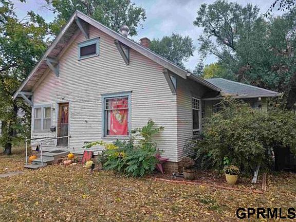 2nd image of 214 N Alexander Ave