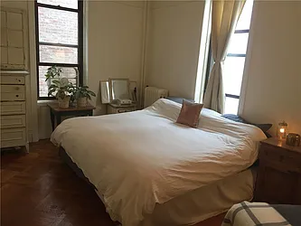 Rented by R New York