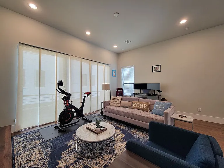 5709 Larkin St #A — Photo 20