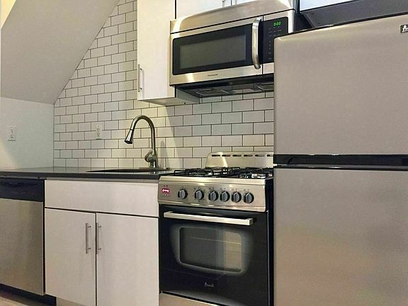 5th image of 655A Greene Ave APT 1