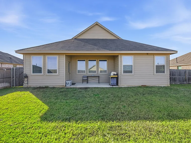 216 Post Oak St — Photo 39