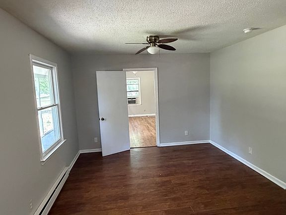 5th image of 3206 Dearborn Dr