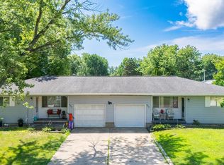 426 Smith St, Creve Coeur, IL