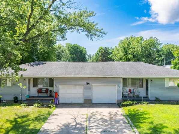 426 Smith St, Creve Coeur, IL 61610