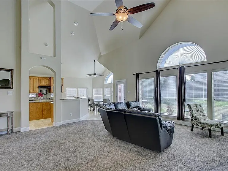 6917 Shady View Ct — Photo 8