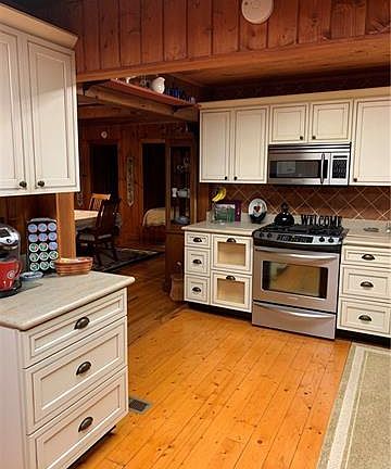 5th image of 37 Sweet Clover Ln